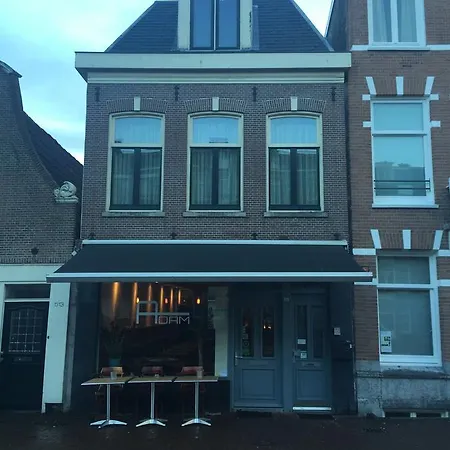 Sam Vondel Hotel